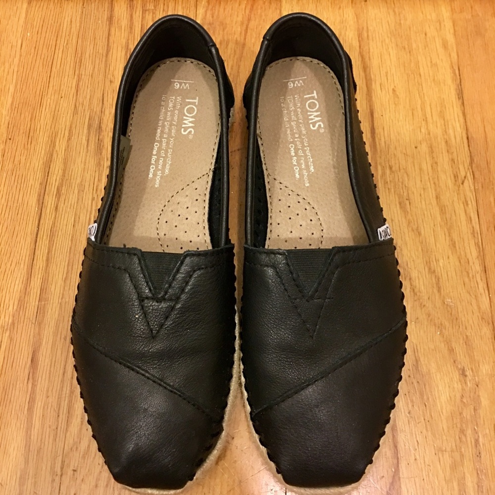 Toms Leather Womens Classic Size 6